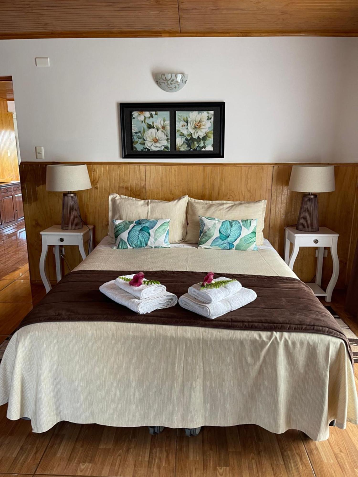 Teanehi Bed & Breakfast ハンガ・ロア エクステリア 写真